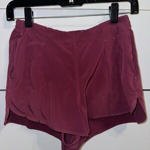 Lululemon shorts size 4